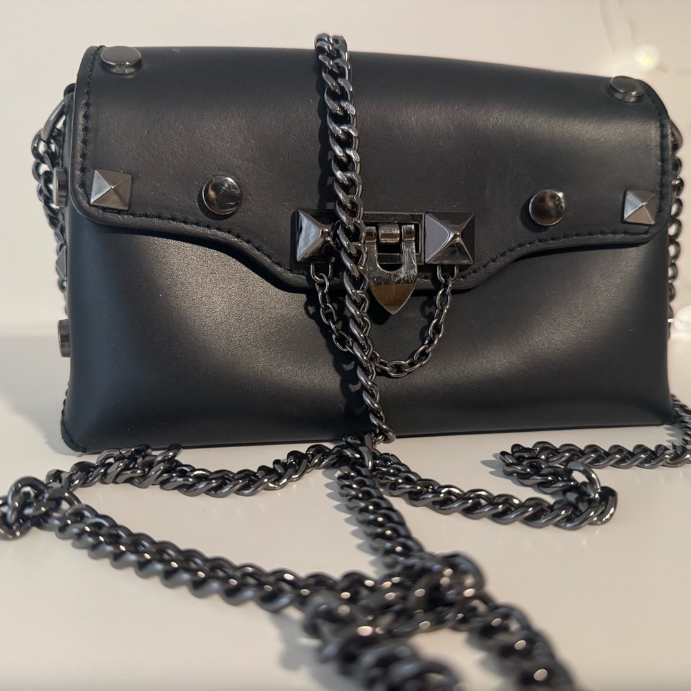 Elegant Black Chain Crossbody Bag